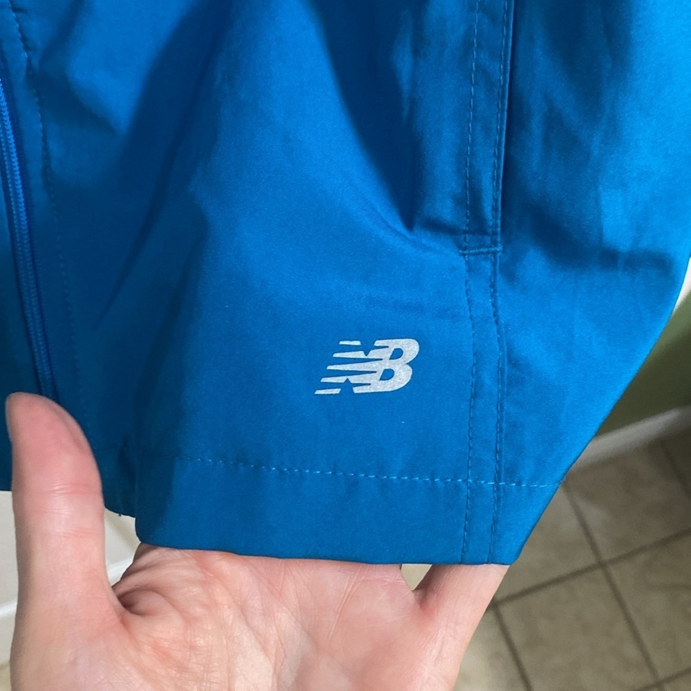 New Balance Turquoise Running Hiking Jacket Coat Women’s Size Small Reflective - Picture 4 of 8